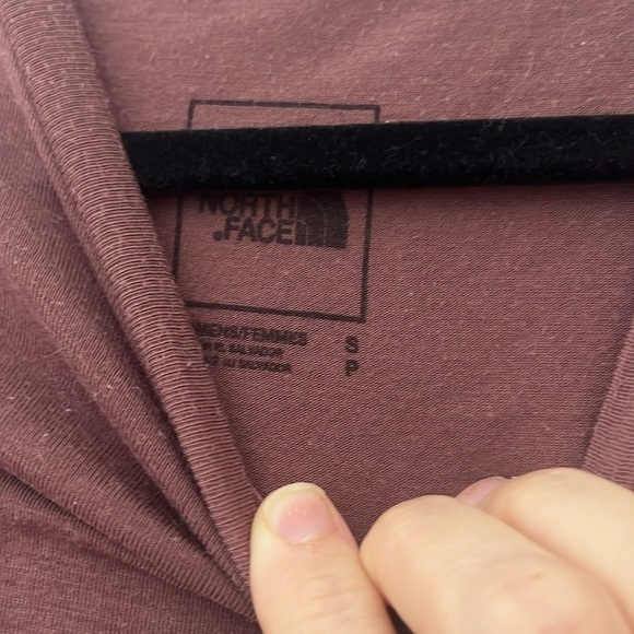 The North Face long Sleeve Shirt woman’s small brown red - Picture 2 of 3